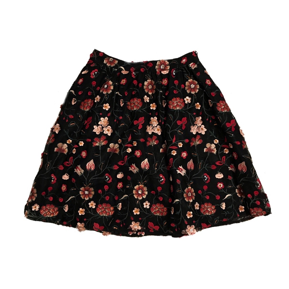 CeCe Black Floral Embroidered Skirt size 2